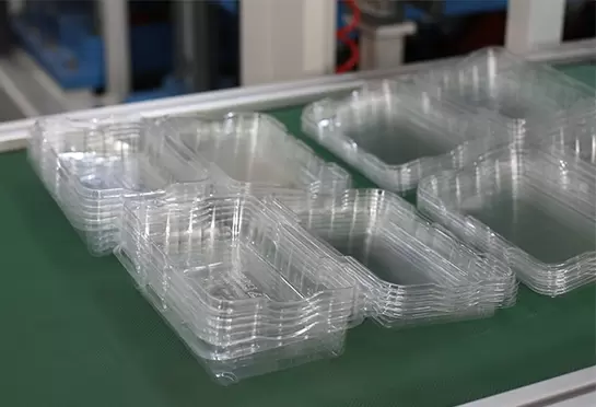 Низкий центр тяжести и высота готовой продукции, а также стабильная работа обеспечивают простоту эксплуатации и удобство просмотра.