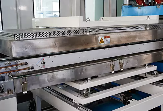 В машине используется температурная система PID, она показывает высокую точность и допуск контроля температуры <1 ℃.