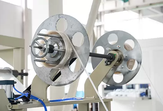 Намотка кромочного материала: намотка обрезанного кромочного материала в жгуты.